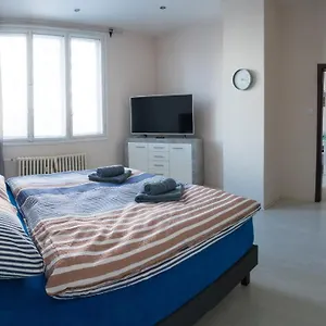 zkontrolujte dostupnost